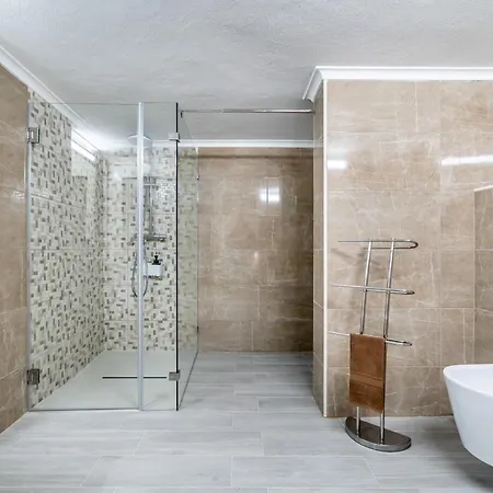 Casa Conchas - *
